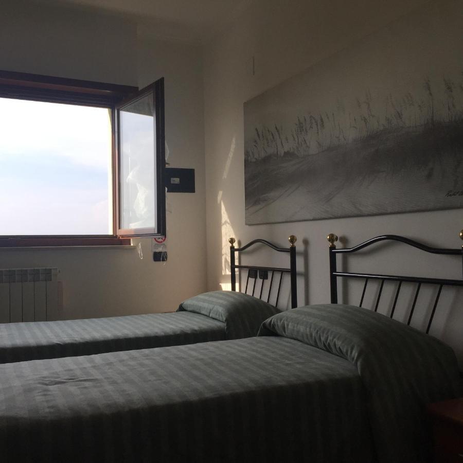 Bb Nuova Fiera Di Roma Bed & Breakfast Fiumicino Luaran gambar