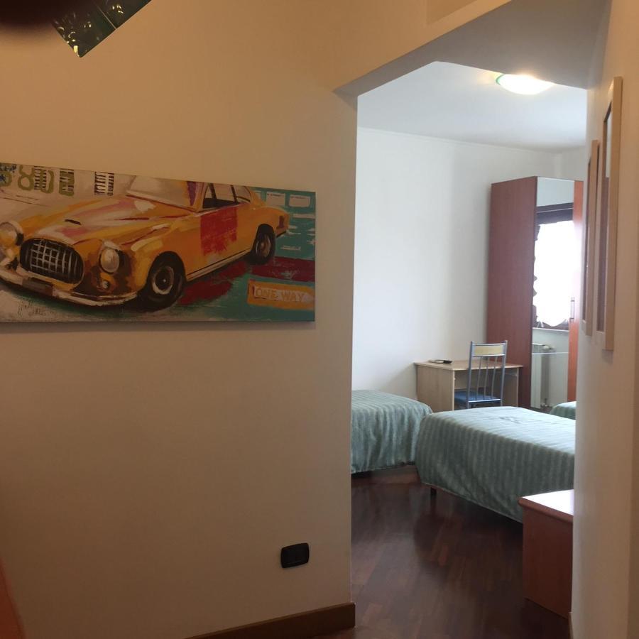 Bb Nuova Fiera Di Roma Bed & Breakfast Fiumicino Luaran gambar